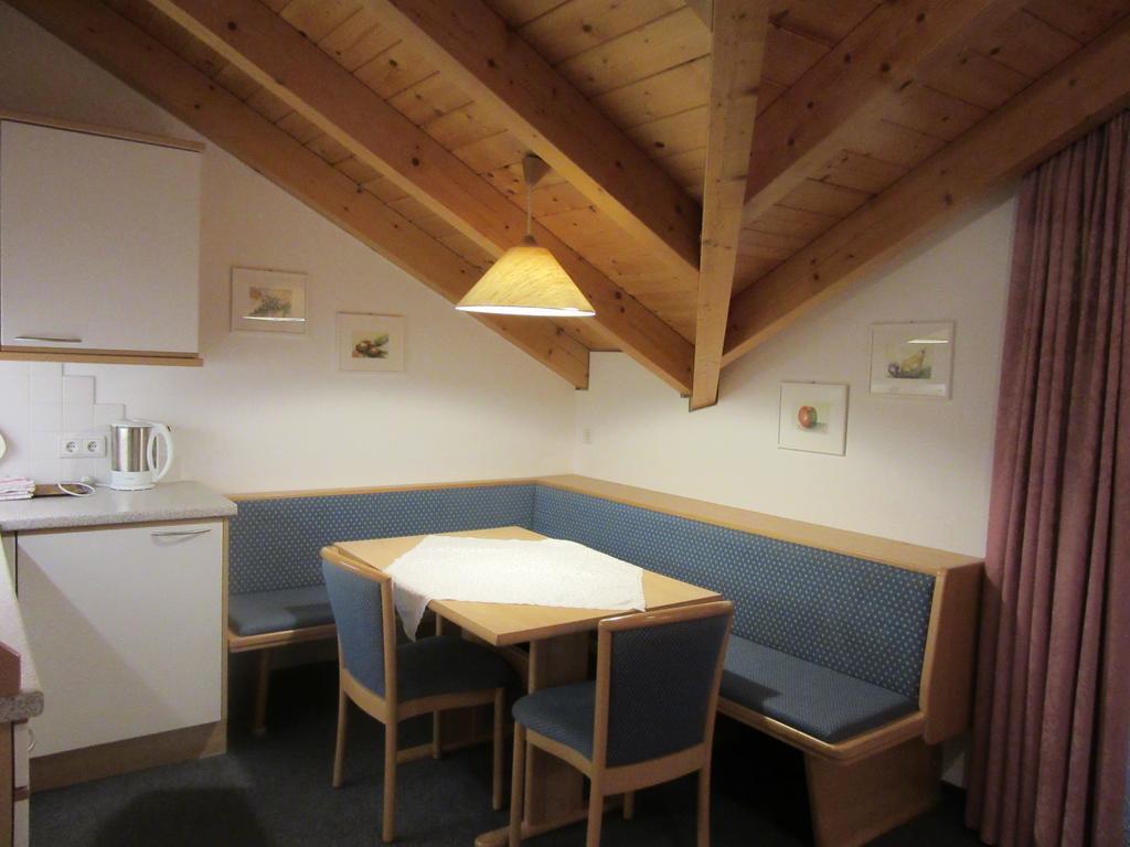 Appartements Haus Bachmann San Candido Dış mekan fotoğraf